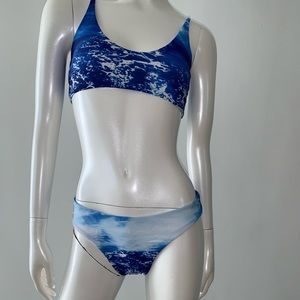 👙😍 BEAUTIFUL TIE DYE BLUE & WHITE SWIM SUIT